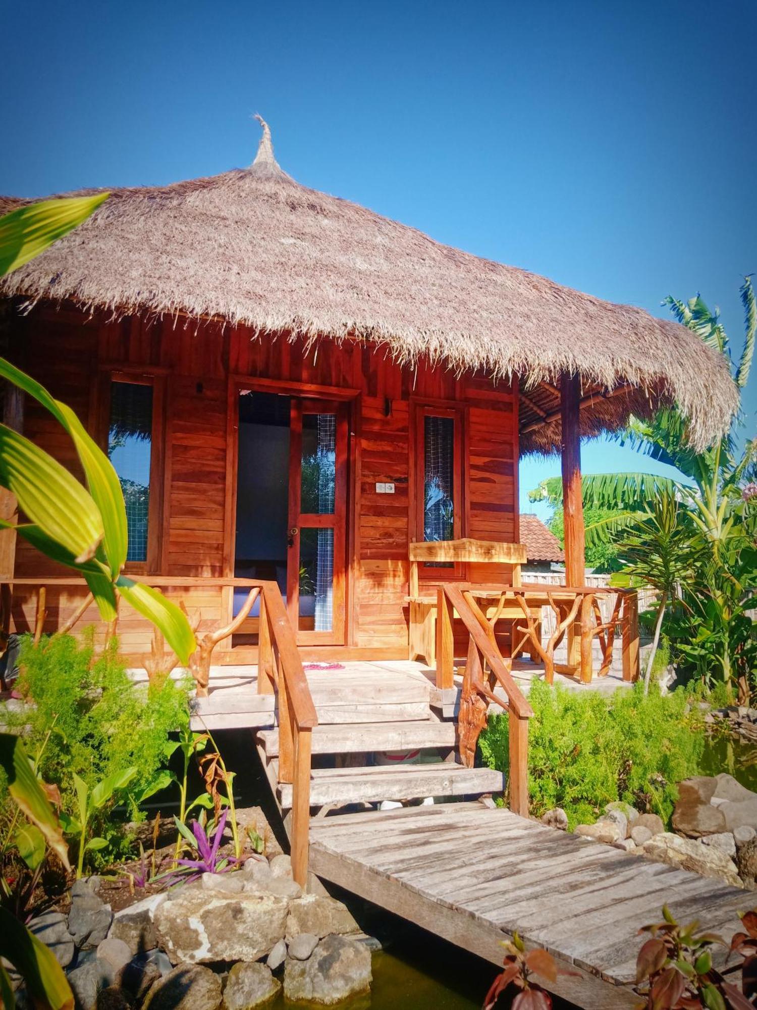 Umah Kayu 2-Menjangan Homestay Banyuwedang Buitenkant foto