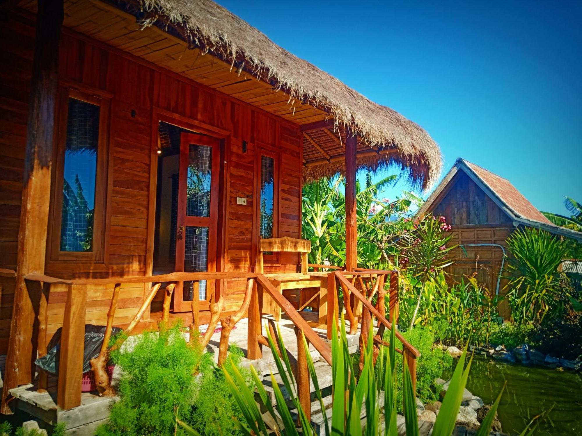 Umah Kayu 2-Menjangan Homestay Banyuwedang Buitenkant foto